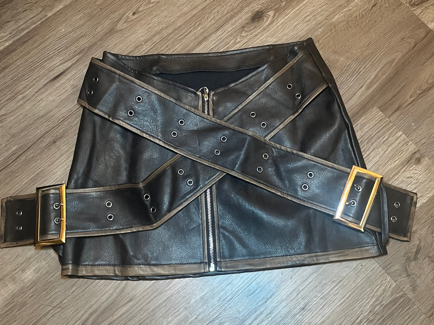 Buckle up skirt